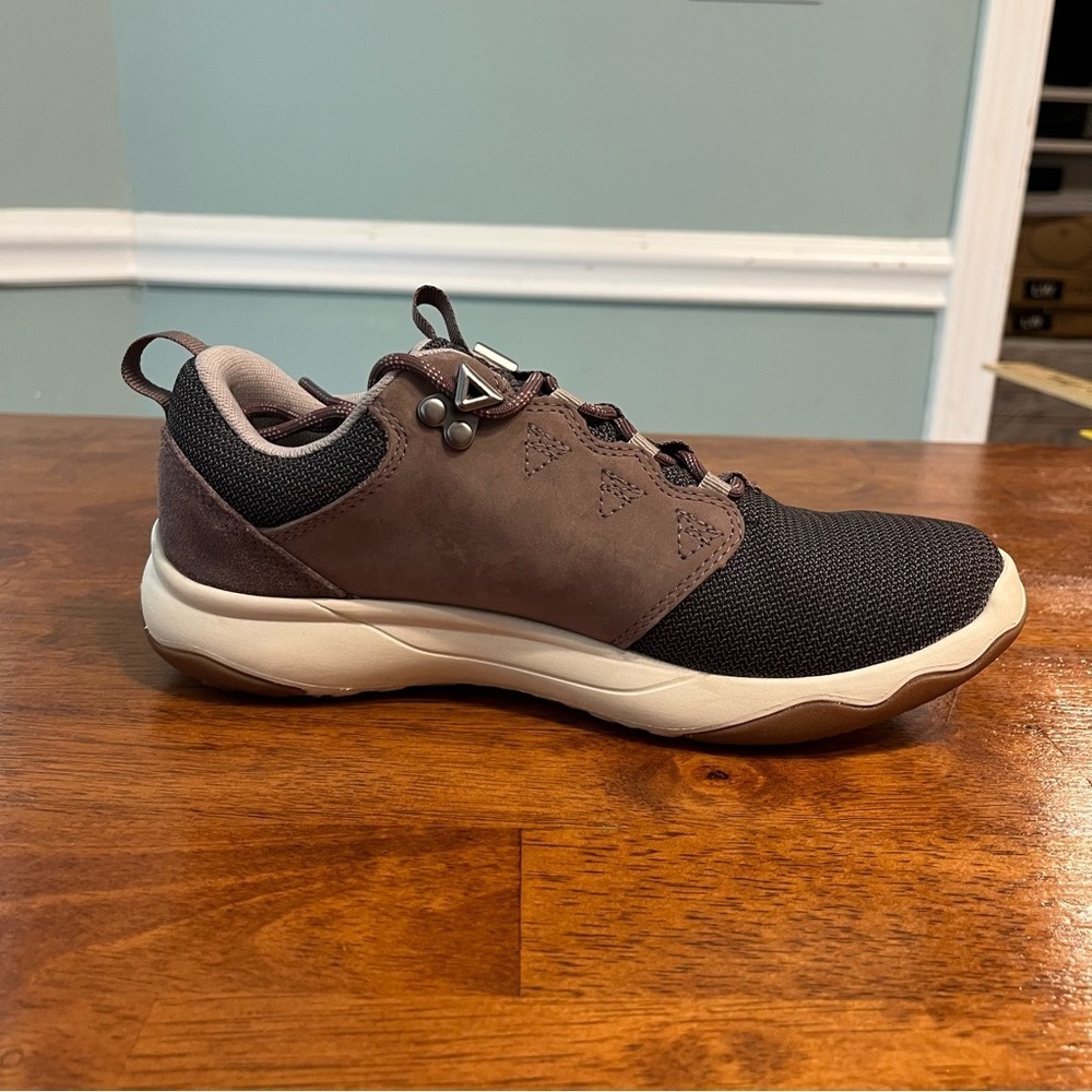 Teva Canyonview Hiking shoe waterproof women’s 7 brown purple - Picture 3 of 9